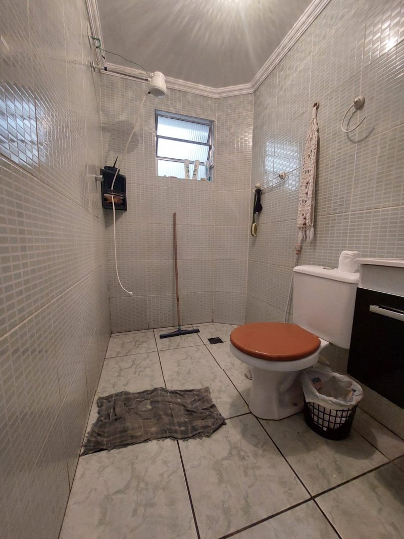 BANHEIRO PARTE DE CIMA