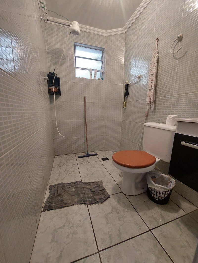 BANHEIRO PARTE DE CIMA