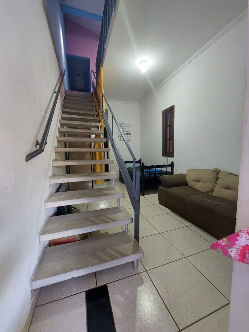 ESCADA PARA PARTE DE CIMA